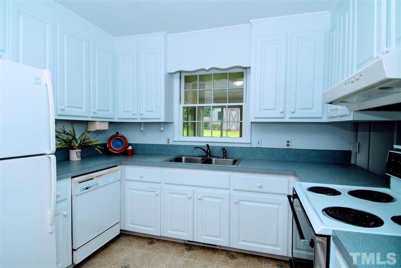 1237 Kingston Ridge Road Cary, NC 27511 - Photo 7 of 23
