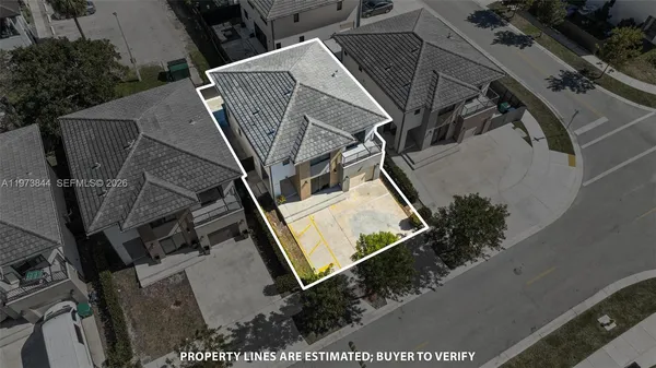 $1,750 | 206 Northwest 11th Court, Unit 206, Florida City, FL 33034