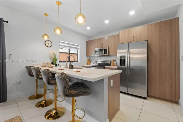 $1,750 | 206 Northwest 11th Court, Unit 206, Florida City, FL 33034