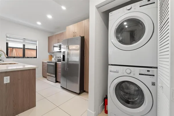 $1,750 | 206 Northwest 11th Court, Unit 206, Florida City, FL 33034