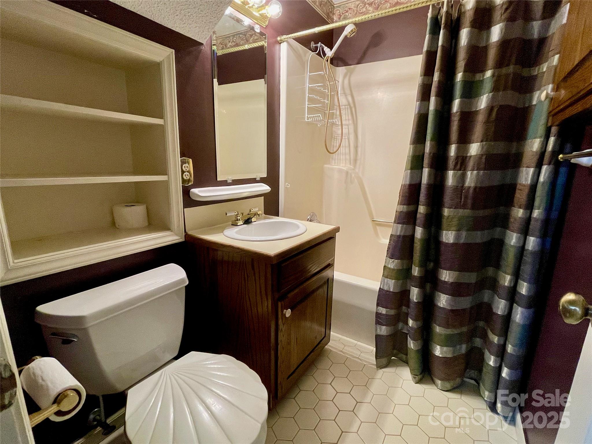 5232 Wolfe Road Hickory, NC 28601 - Photo 33 of 47