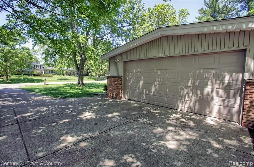 424 Gunder Drive Rochester Hills, MI 48309 - Photo 30 of 33