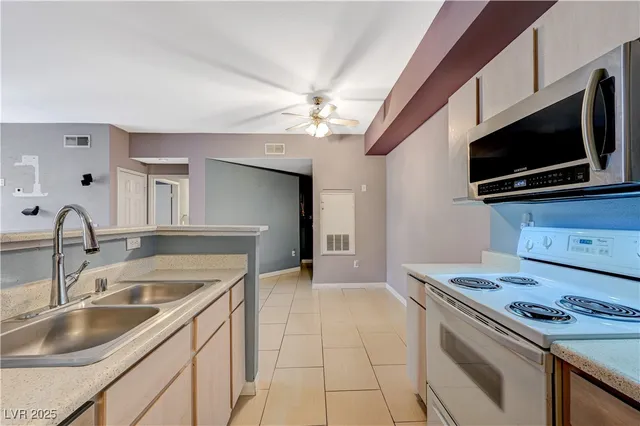 $242,000 | 231 West Horizon Ridge Parkway, Unit 317, Henderson, NV 89012