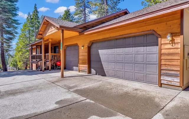 a view of a house with a garage