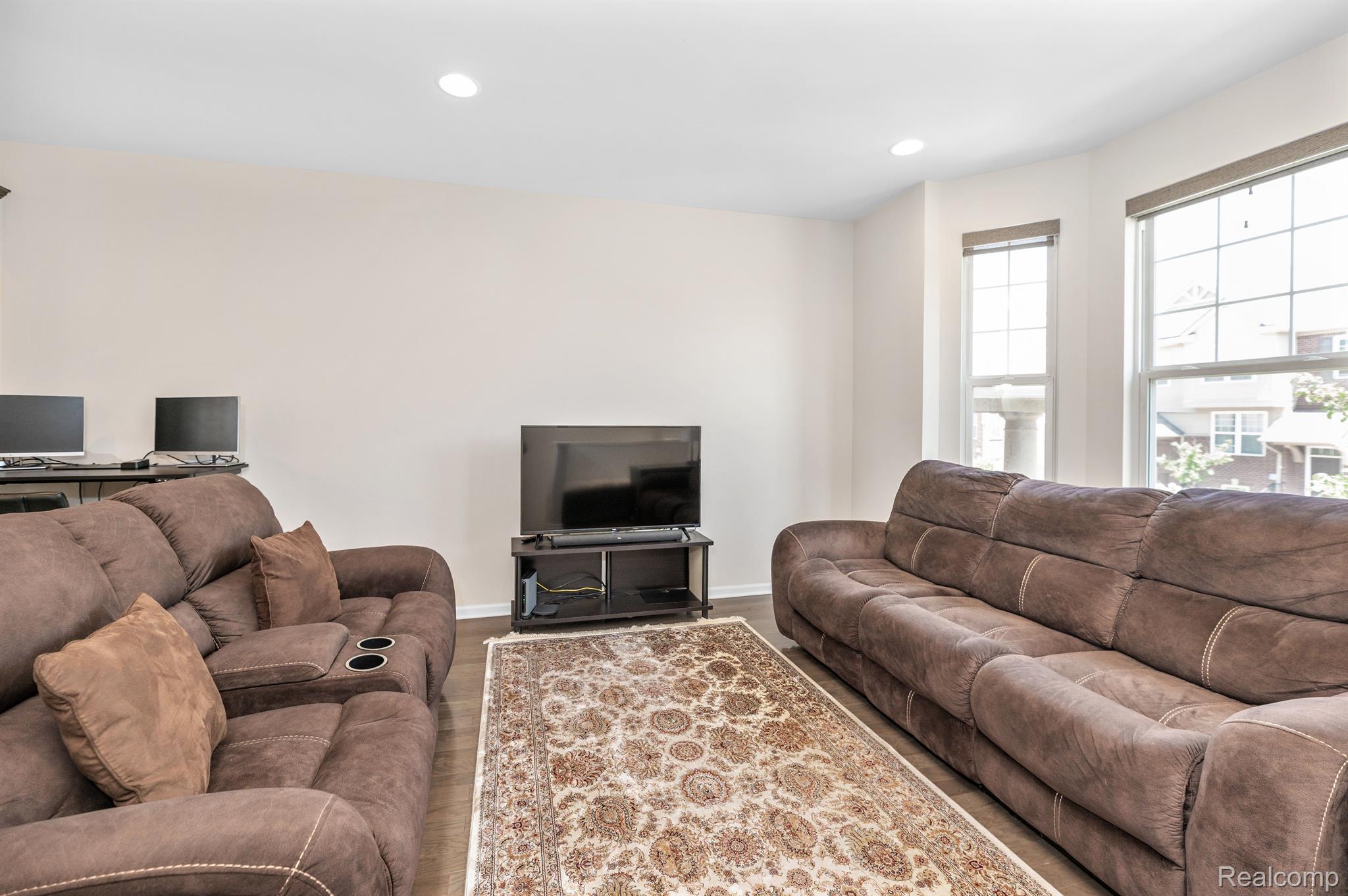2625 Helmsdale Circle Rochester, MI 48307 - Photo 12 of 47 Gallery Image 12