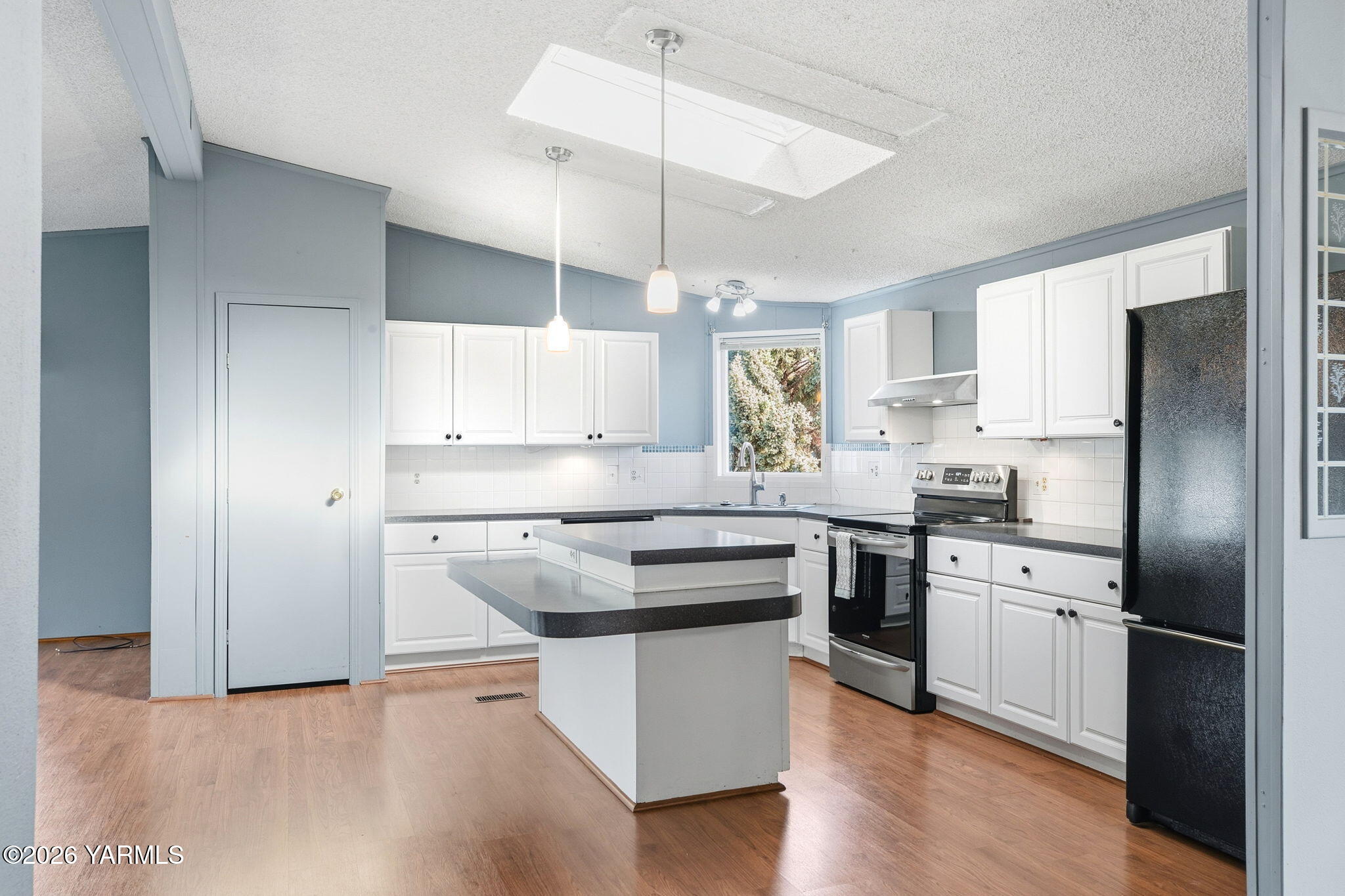 3701 Gun Club Road, Unit 68 Yakima, WA 98901 - Photo 13 of 25 Kitchen