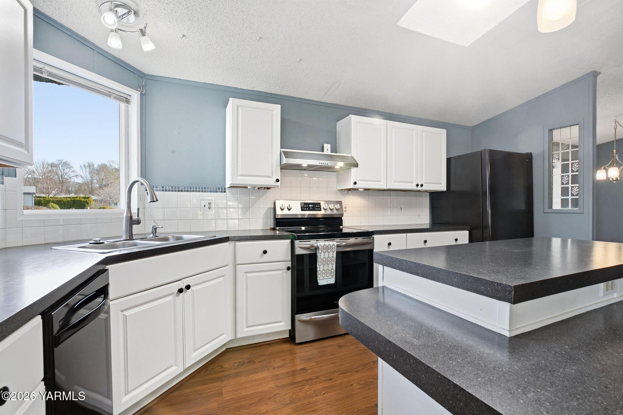 3701 Gun Club Road, Unit 68 Yakima, WA 98901 - Photo 15 of 25 Kitchen