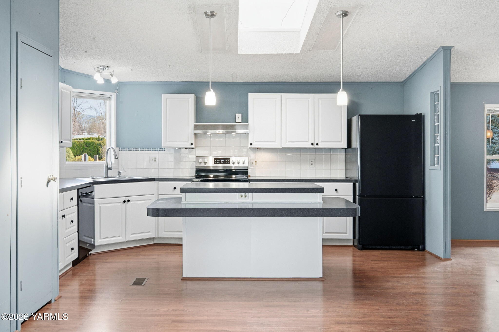 3701 Gun Club Road, Unit 68 Yakima, WA 98901 - Photo 17 of 25 Kitchen
