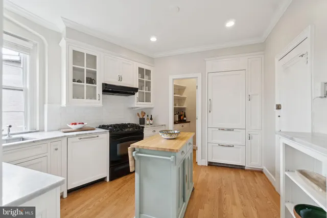 $989,000 | 2737 Devonshire Place Northwest, Unit 503, Washington, DC 20008