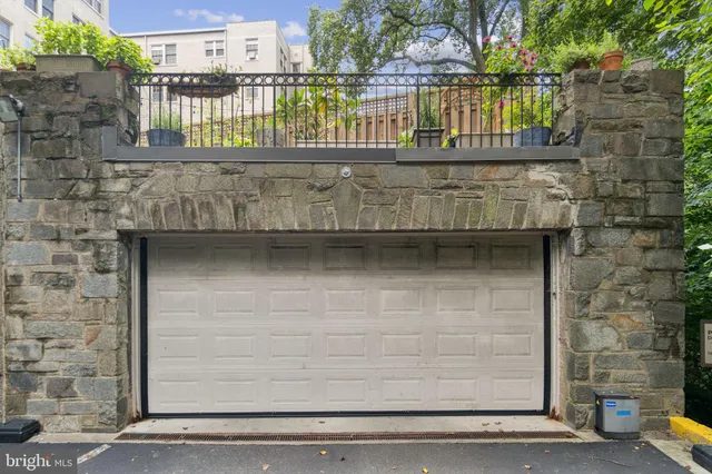 $989,000 | 2737 Devonshire Place Northwest, Unit 503, Washington, DC 20008