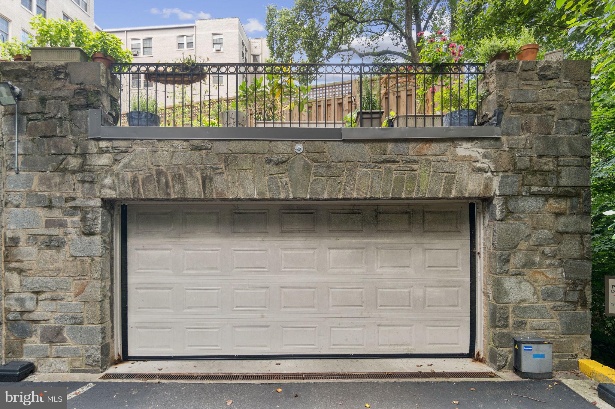 2737 Devonshire Place Northwest, Unit 503 Washington, DC 20008 - Photo 39 of 49 a close view of door with outdoor space
