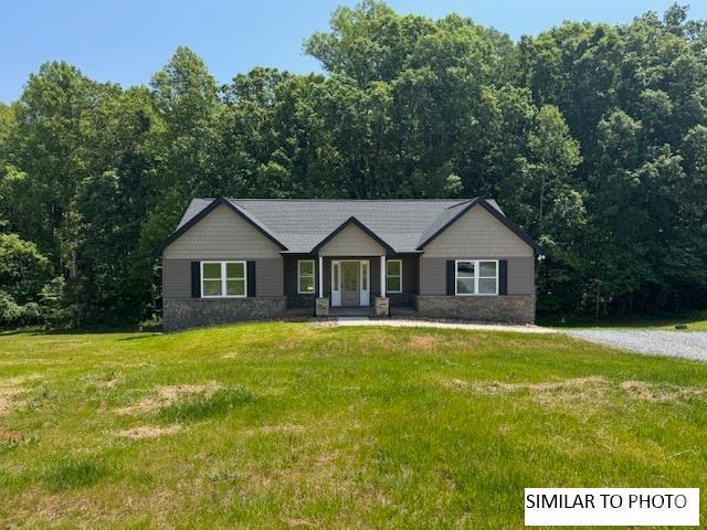 600 Stratford Road Concord, VA 24538 - Photo 1 of 15 a front view of a house with yard