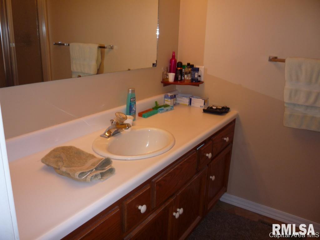 1160 Willowbrook Lane Springfield, IL 62711 - Photo 10 of 17 Gallery Image 10