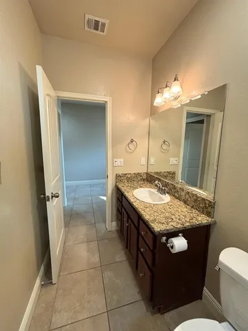 $449,500 | 6235 East Pontiac Way, Fresno, CA 93727