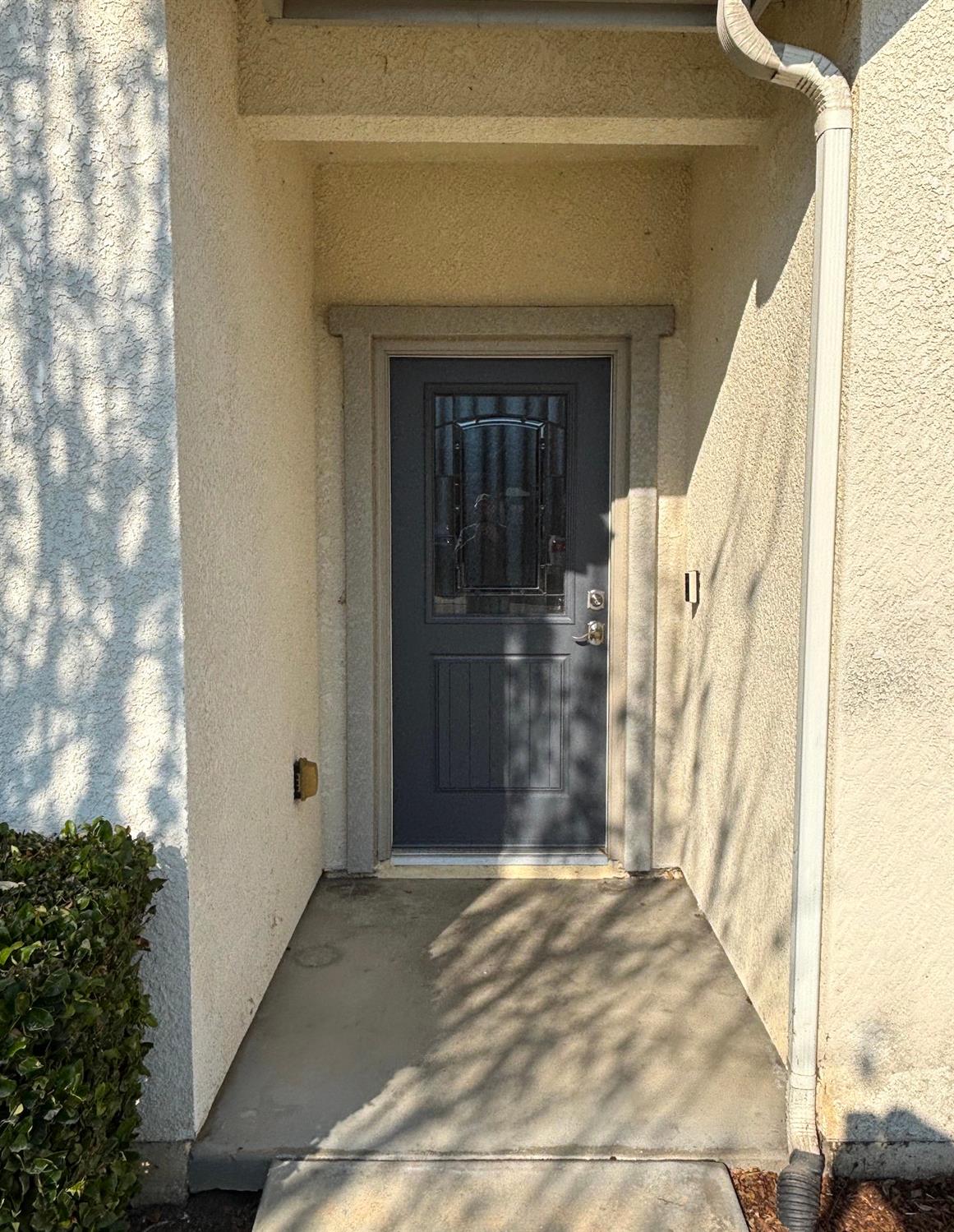 6235 East Pontiac Way Fresno, CA 93727 - Photo 2 of 29