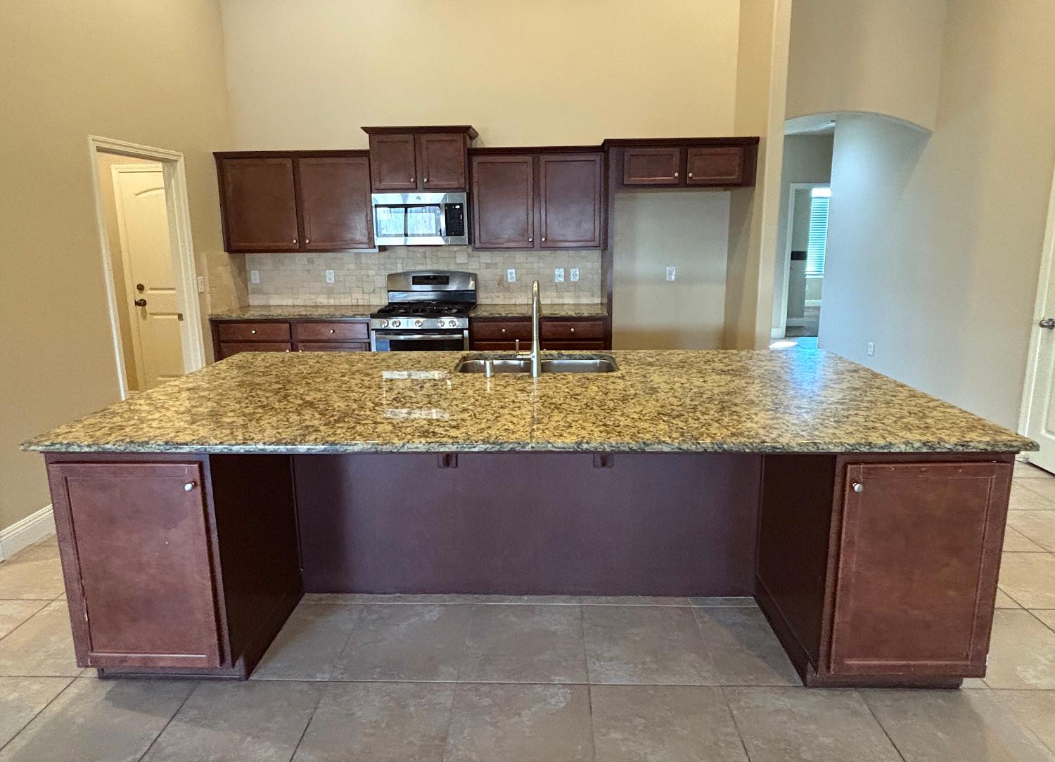 6235 East Pontiac Way Fresno, CA 93727 - Photo 22 of 29