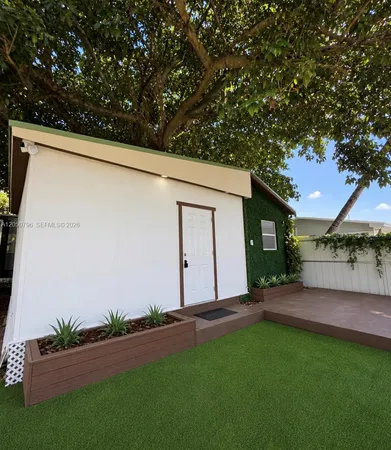 $2,100 | 2145 Northwest 33rd Street, Unit 1, Miami, FL 33142