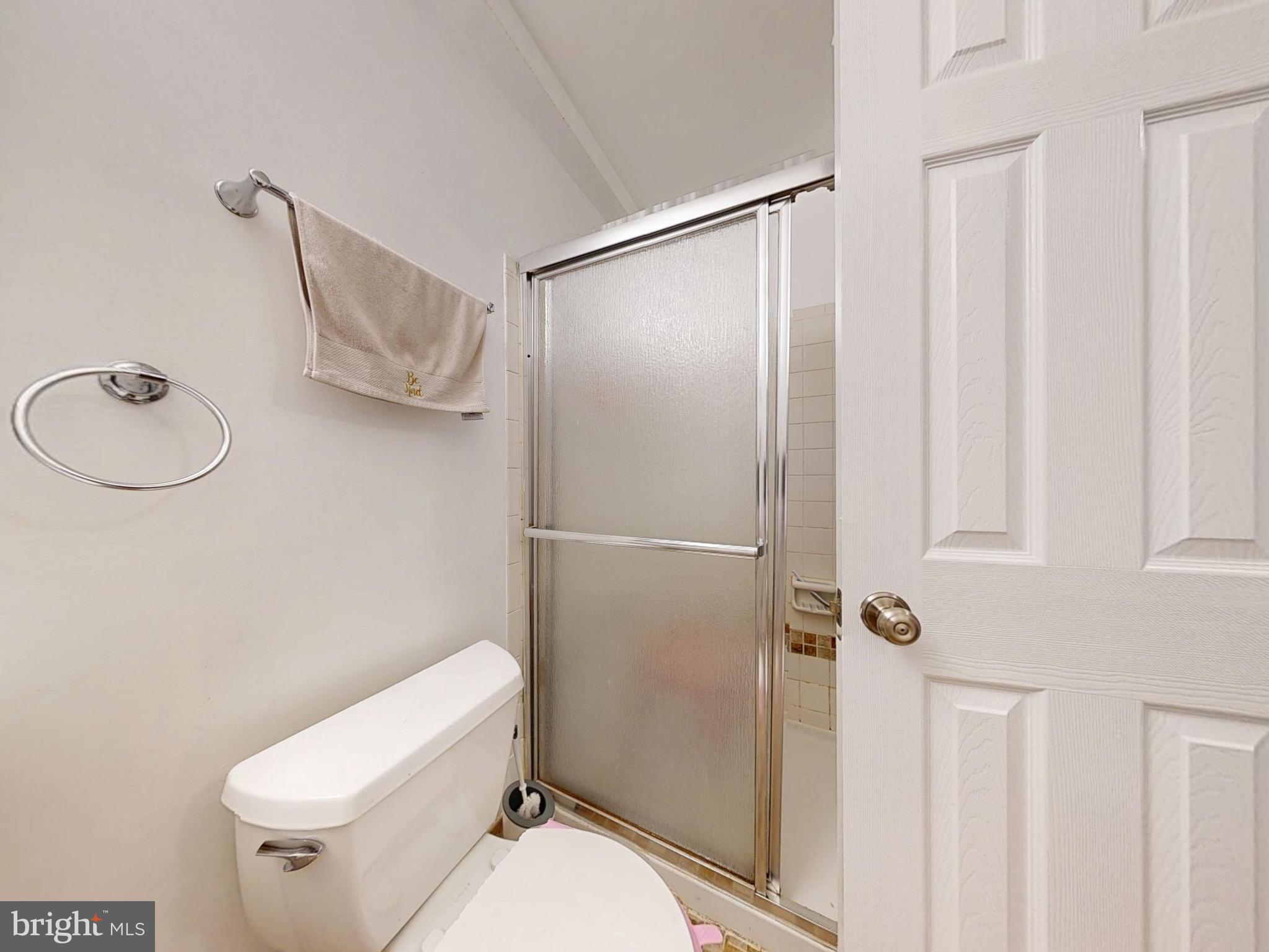 7302 Rolling Oak Lane Springfield, VA 22153 - Photo 20 of 34 First Floor bathroom 2