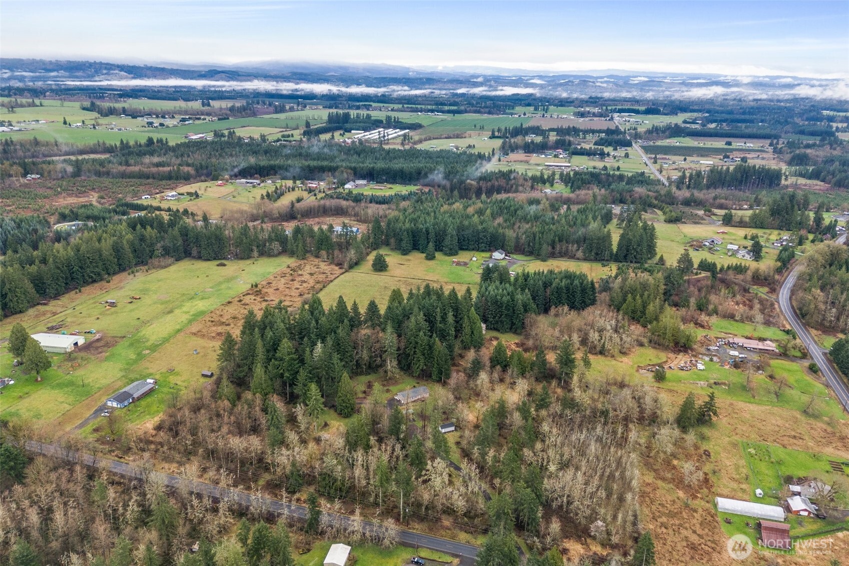 126 Burchett Road Onalaska, WA 98570 - Photo 29 of 36 a view of city and mountain