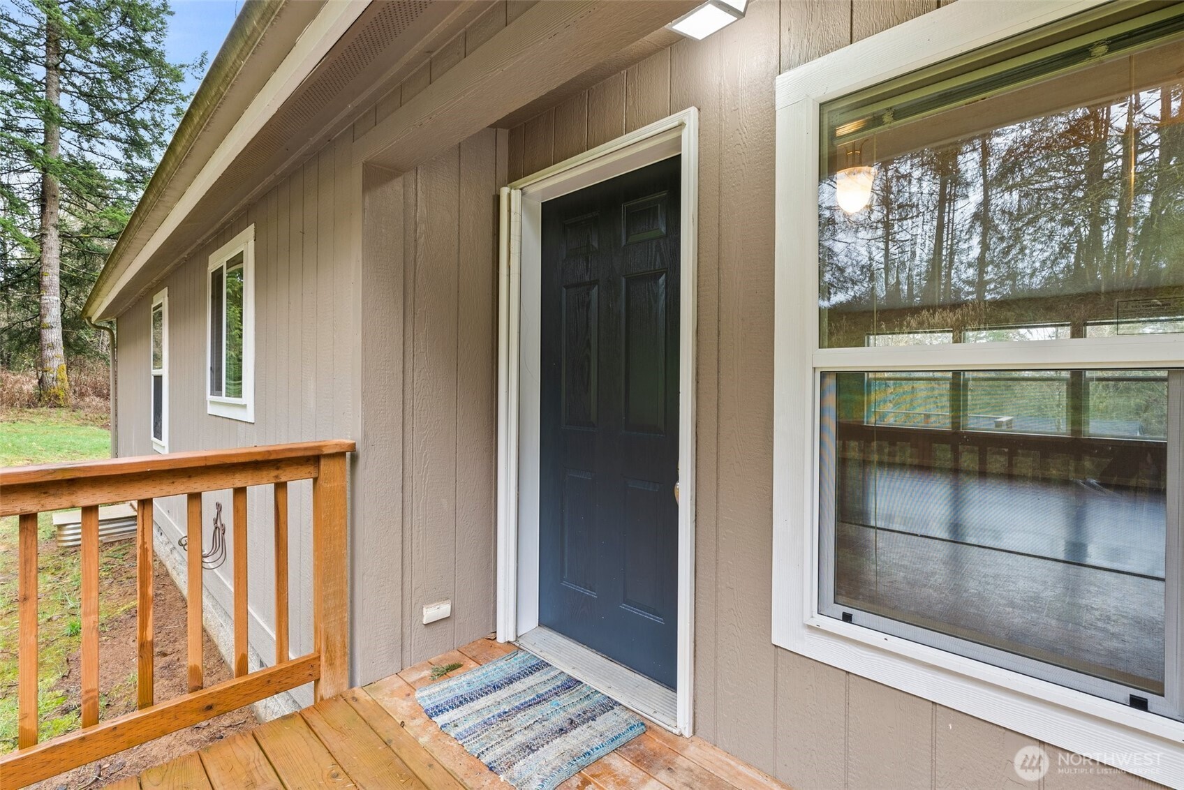 126 Burchett Road Onalaska, WA 98570 - Photo 7 of 36 a view of front door