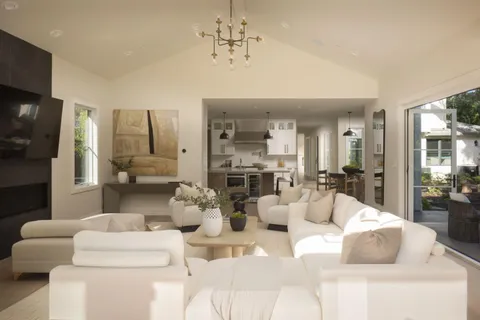 $9,428,888 | 680 University Avenue, Los Altos, CA 94022