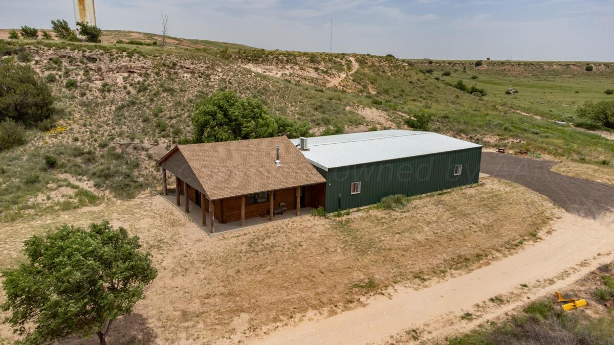 21401 Hope Road Canyon, TX 79015 - Photo 83 of 112 21401_Hope_Rd_079_Hangout