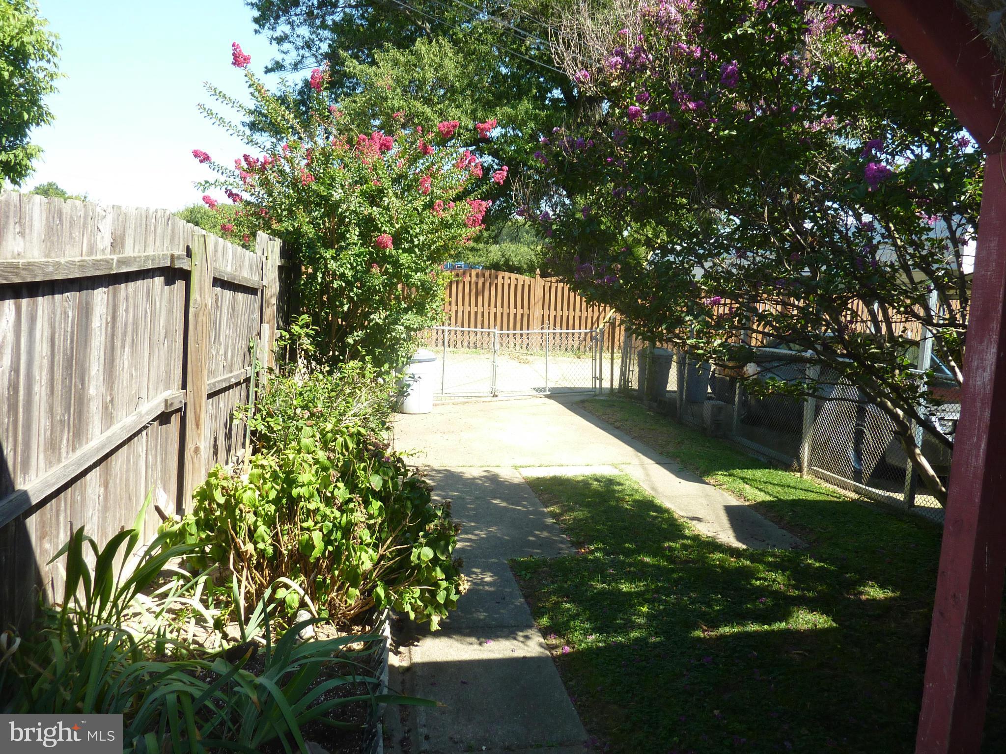 8019 Charlesmont Road Baltimore, MD 21222 - Photo 23 of 25 a view of backyard with garden