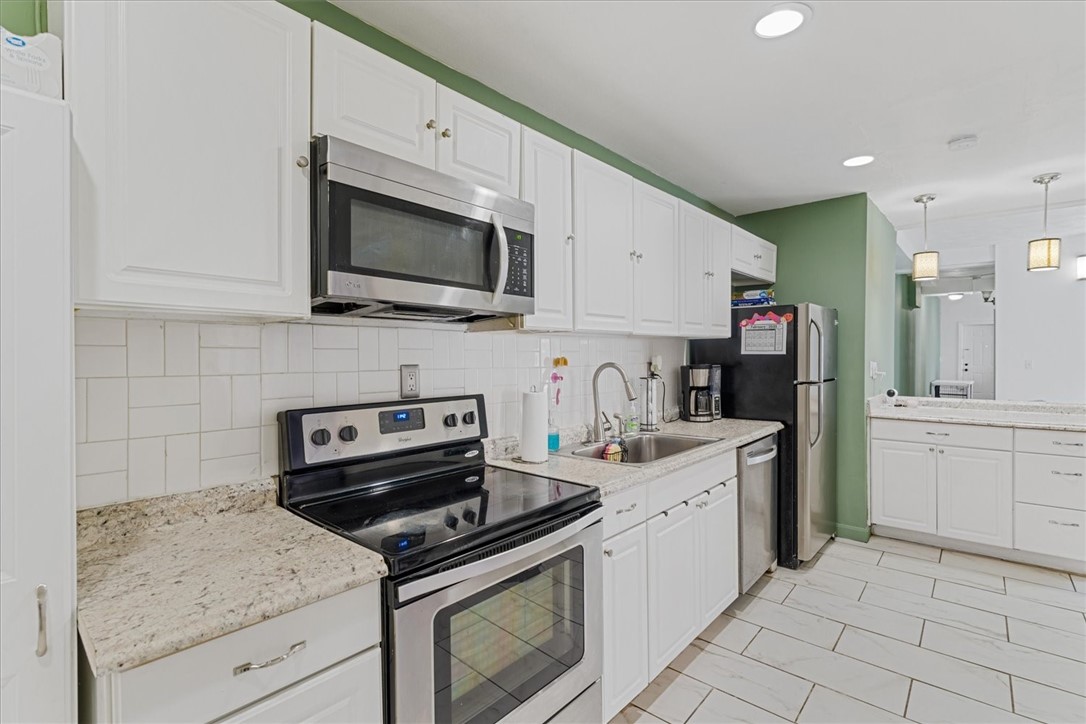 90 Hamlet Avenue Woonsocket, RI 02895 - Photo 15 of 33 Gallery Image 15