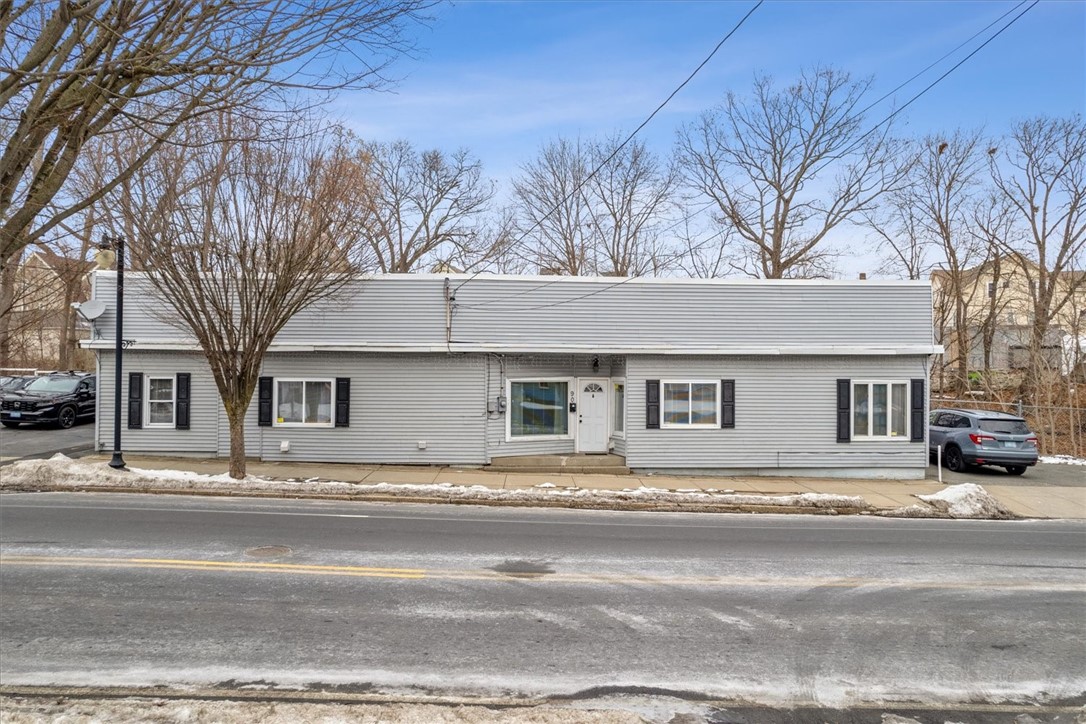 90 Hamlet Avenue Woonsocket, RI 02895 - Photo 2 of 33 Gallery Image 2