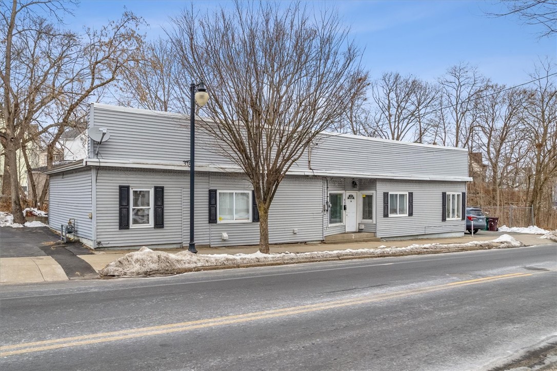 90 Hamlet Avenue Woonsocket, RI 02895 - Photo 3 of 33 Gallery Image 3