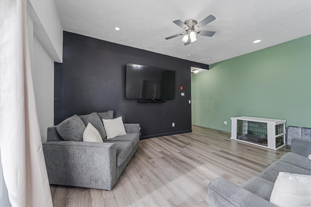 90 Hamlet Avenue Woonsocket, RI 02895 - Photo 5 of 33 Gallery Image 5