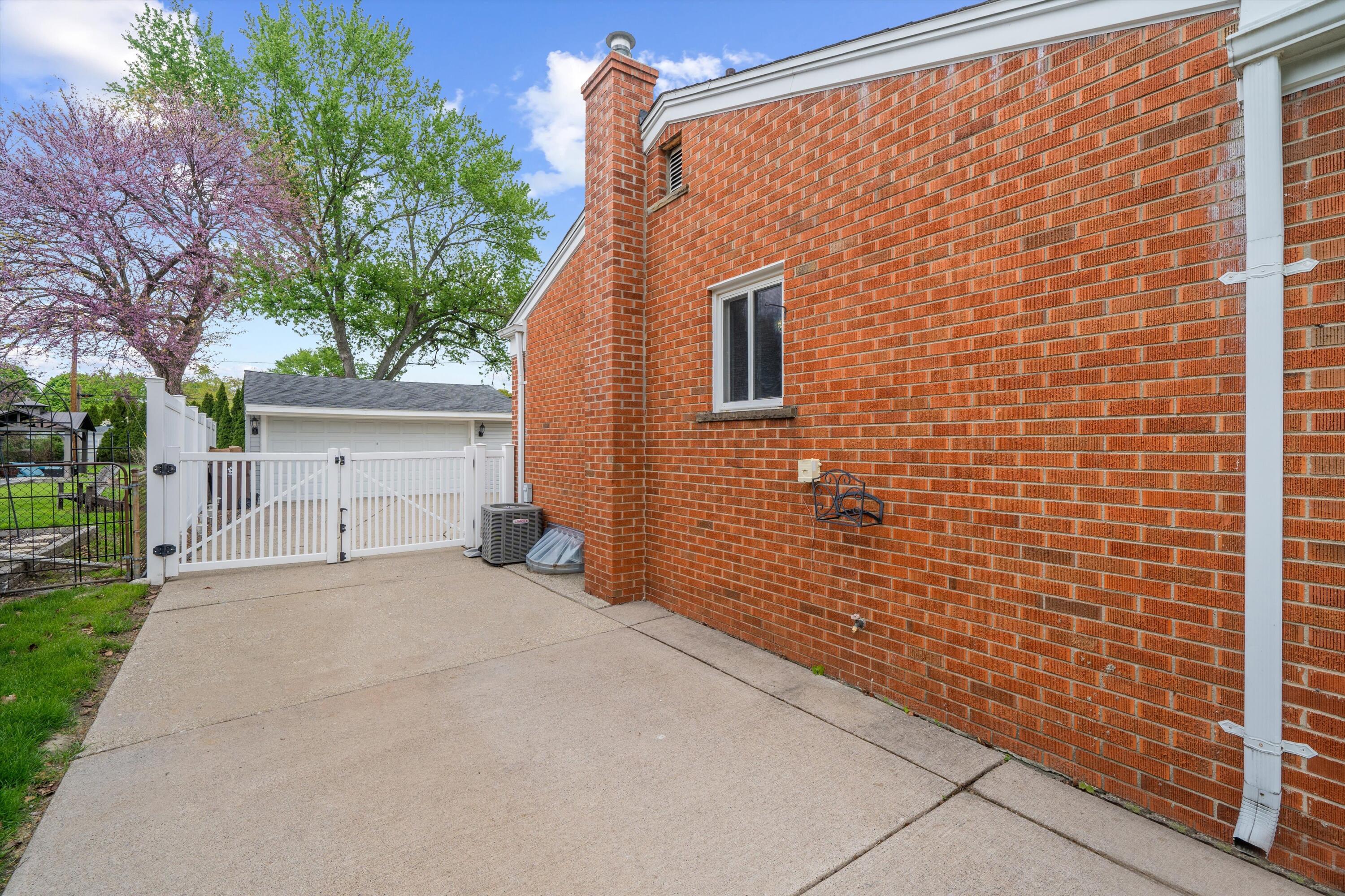 36753 Greenbush Road Wayne, MI 48184 - Photo 41 of 54 42-DSC09748