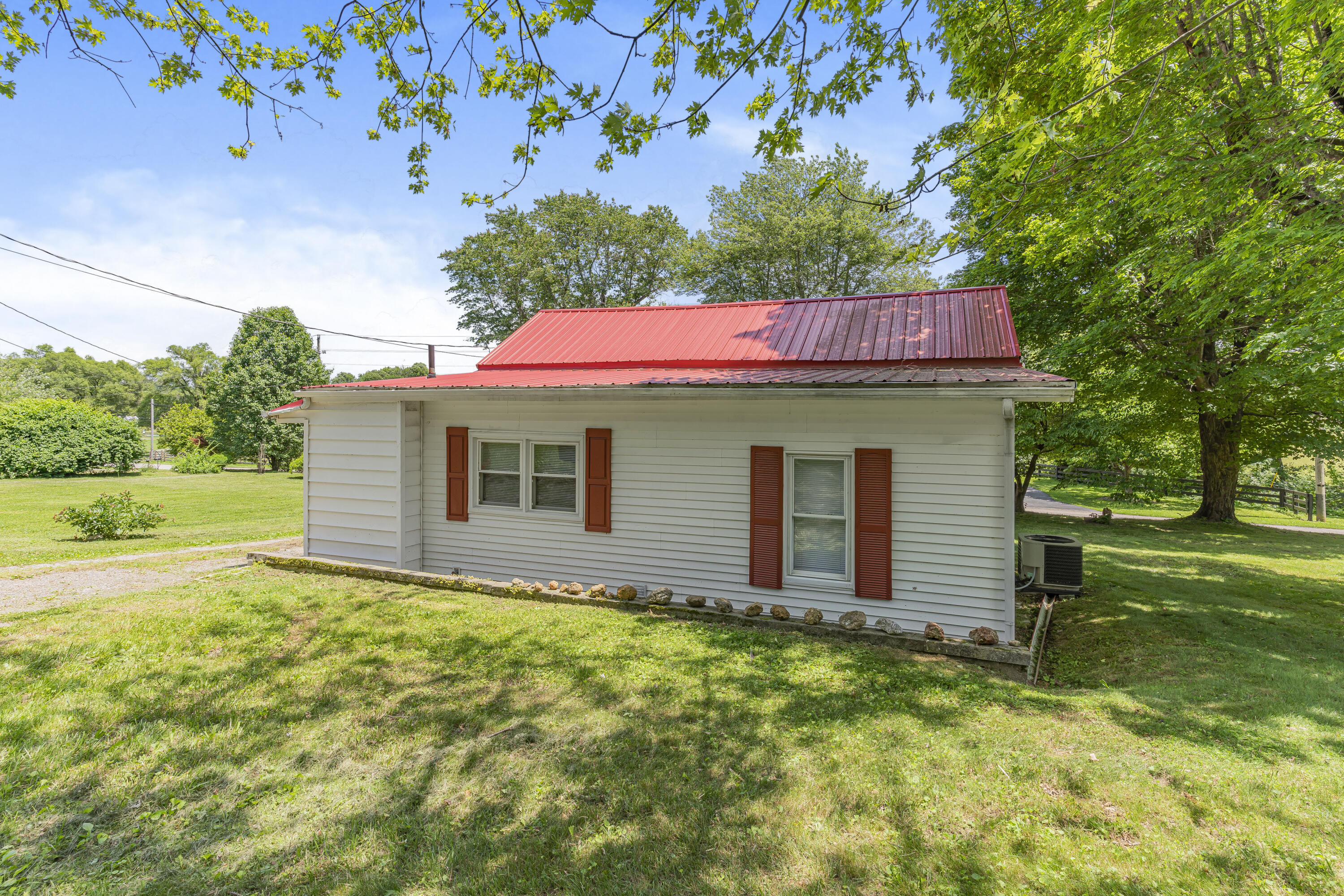 272 East Haiti Road Berea, KY 40403 - Photo 17 of 28 DSC02354