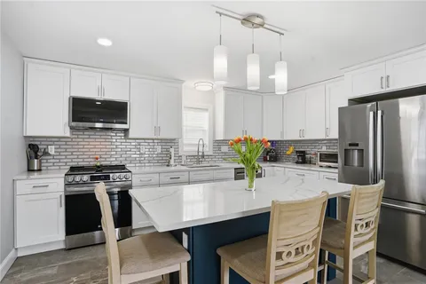 $424,900 | 5 State Street, Pawtucket, RI 02861