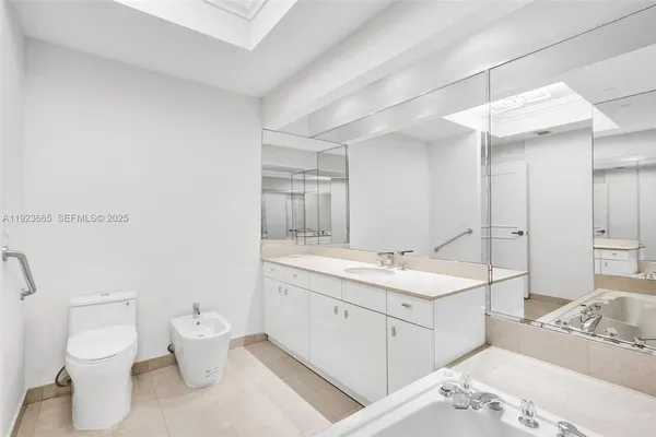 $16,500 | 10101 Collins Avenue, Unit 17A, Bal Harbour, FL 33154