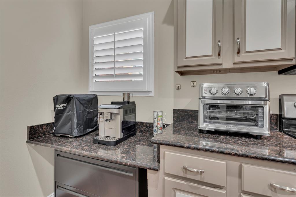 2524 Preston Road, Unit 1205 Plano, TX 75093 - Photo 10 of 25 Kitchen prep area and dishwasher