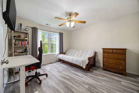 $334,999 | 2833 Granite Court, Crystal Lake, IL 60012