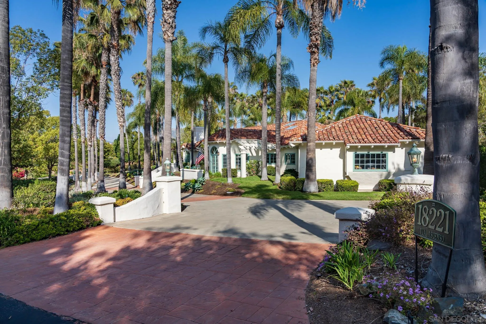 18221 Via Ascenso Rancho Santa Fe, CA 92067 - Photo 30 of 37 a view of a park with palm trees