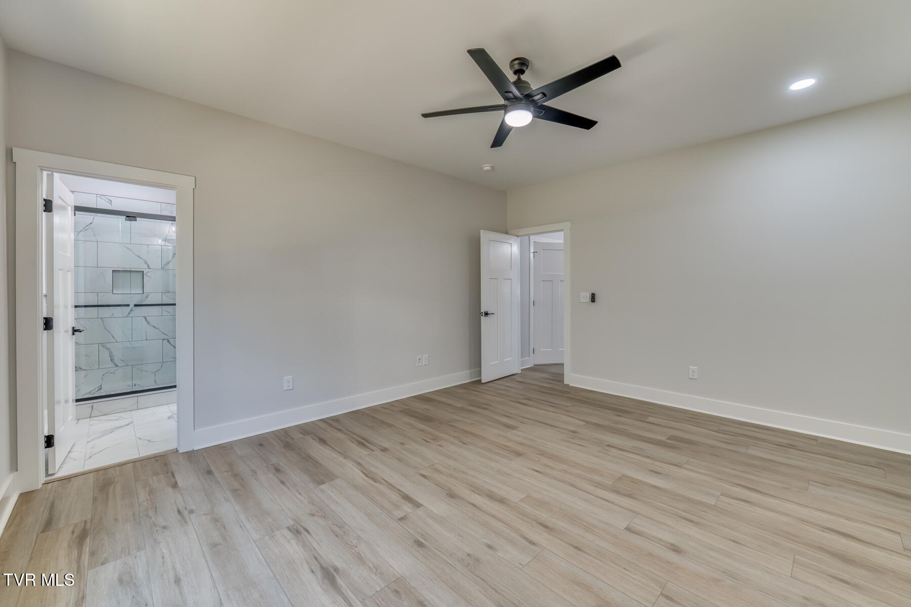 79 Slonaker Circle Jonesborough, TN 37659 - Photo 15 of 25 79 Slonaker Cir-36