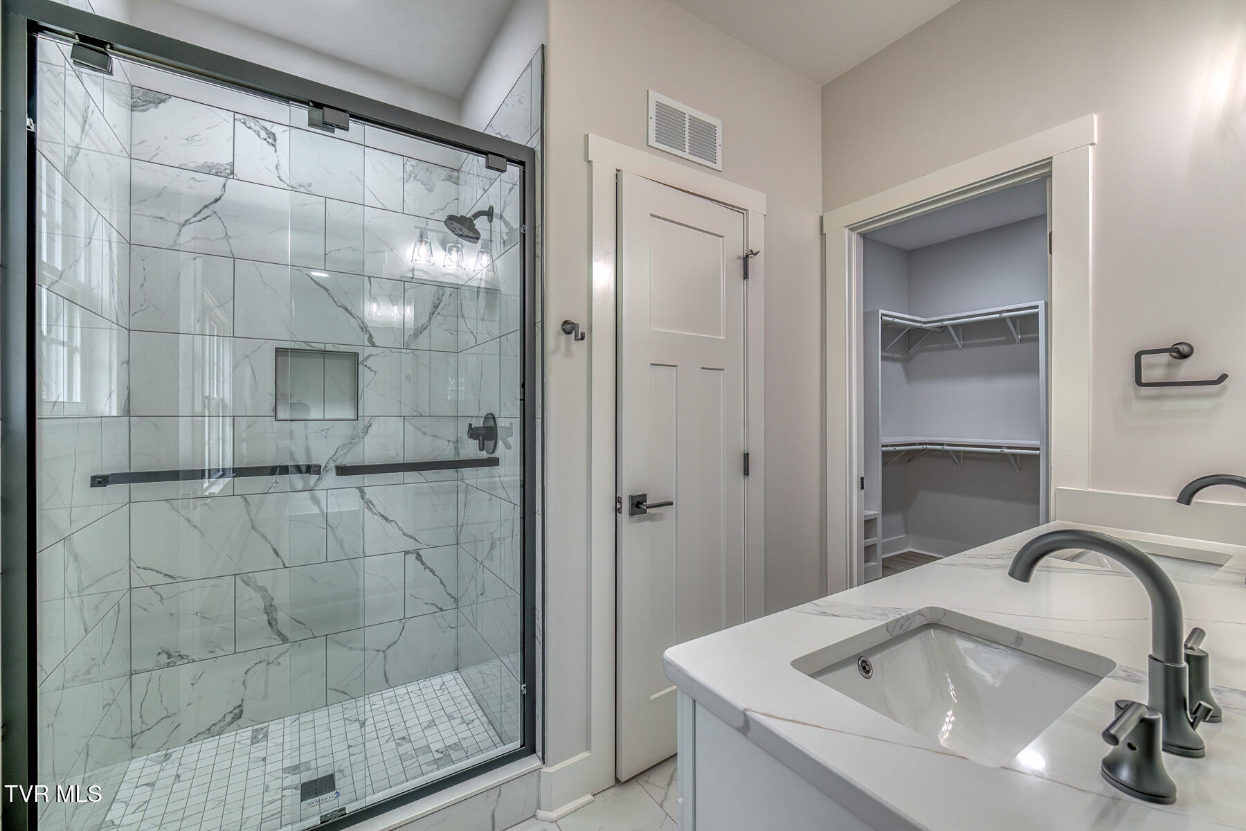 79 Slonaker Circle Jonesborough, TN 37659 - Photo 16 of 25 79 Slonaker Cir-37-2