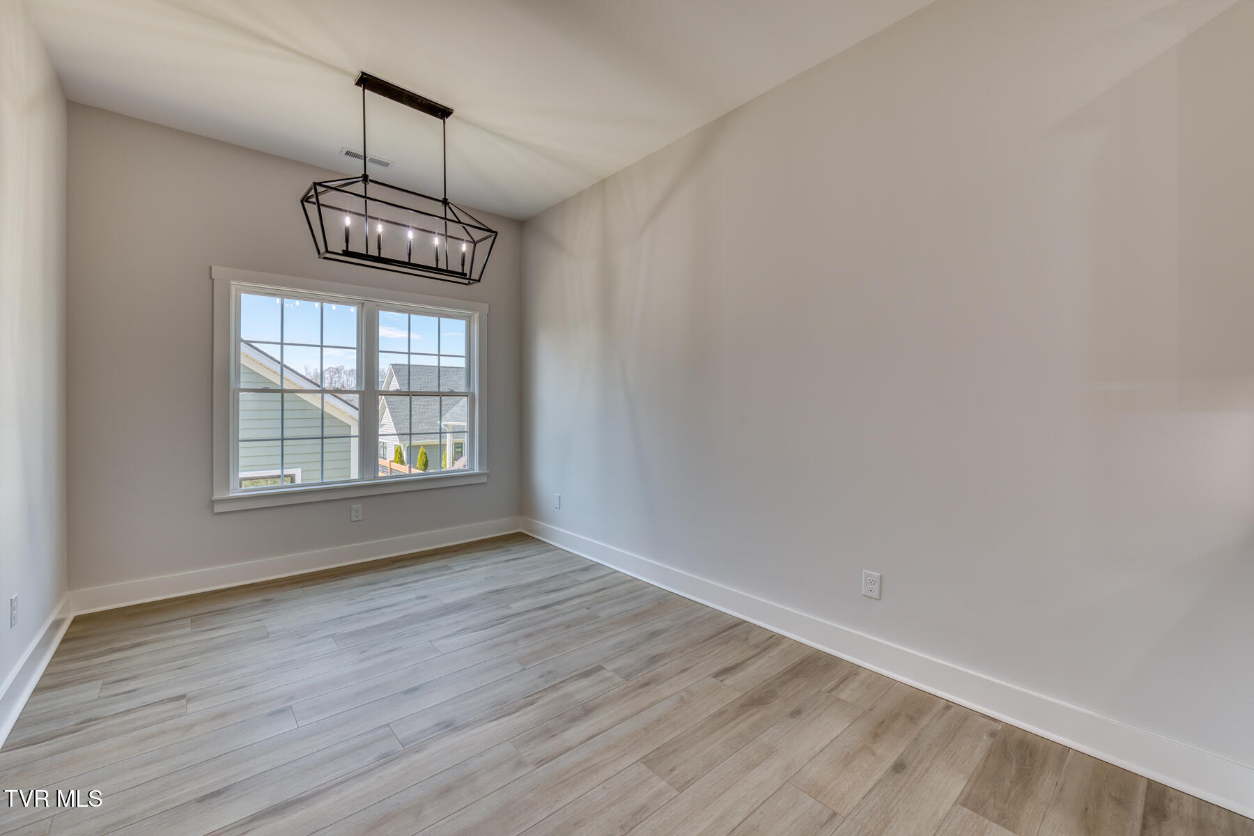 79 Slonaker Circle Jonesborough, TN 37659 - Photo 7 of 25 79 Slonaker Cir-22