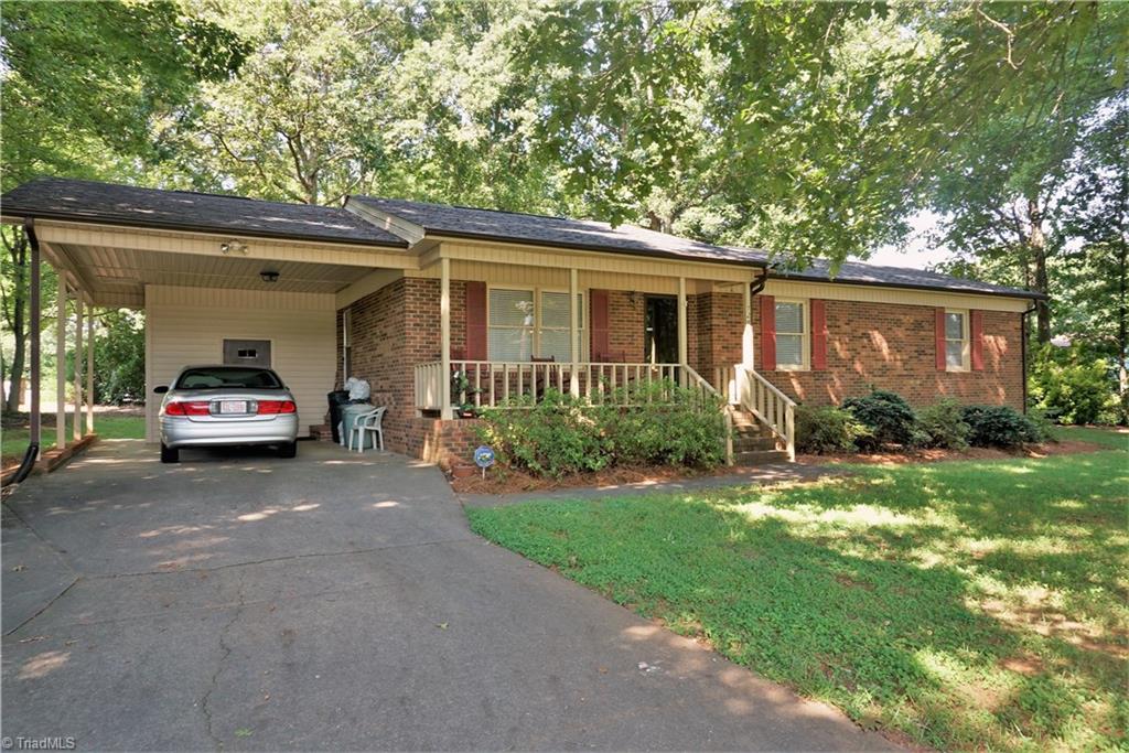 7246 Reynolda Road Pfafftown, NC 27040 - Photo 1 of 19 Gallery Image 1