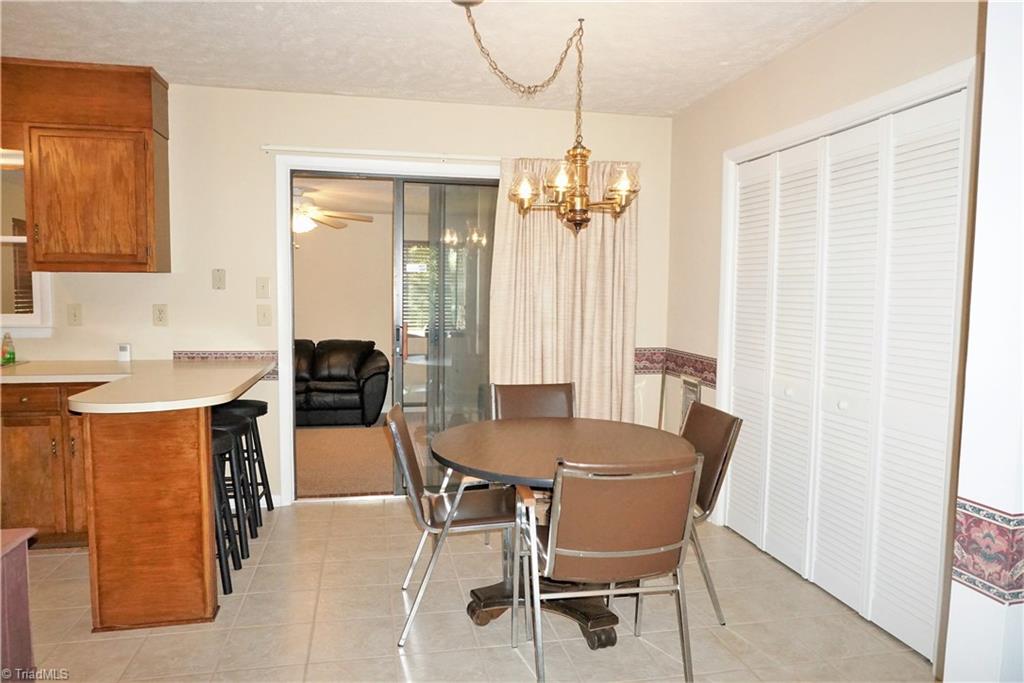 7246 Reynolda Road Pfafftown, NC 27040 - Photo 6 of 19 Gallery Image 6