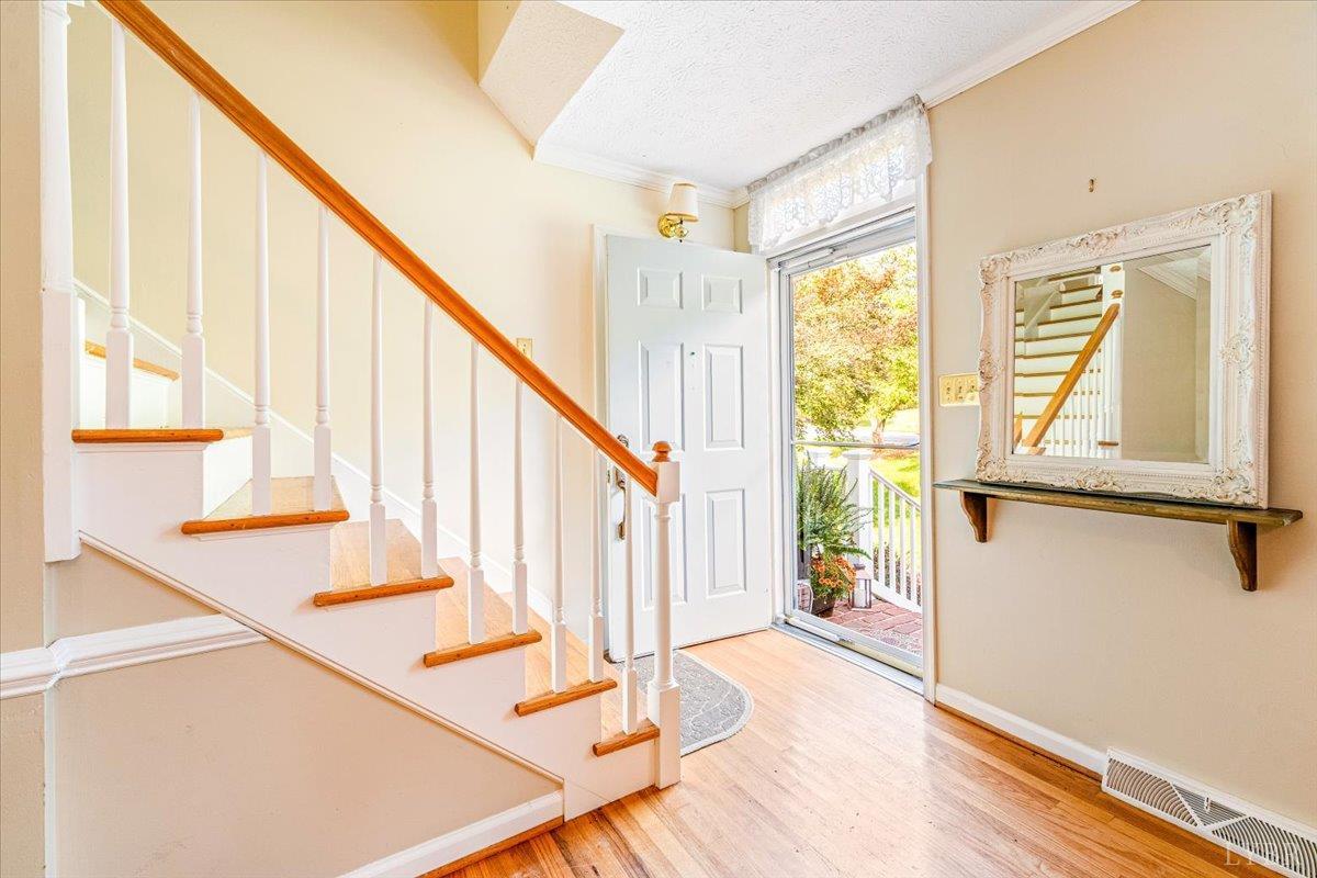 2405 Hawthorne Road Lynchburg, VA 24503 - Photo 8 of 44 Gallery Image 8