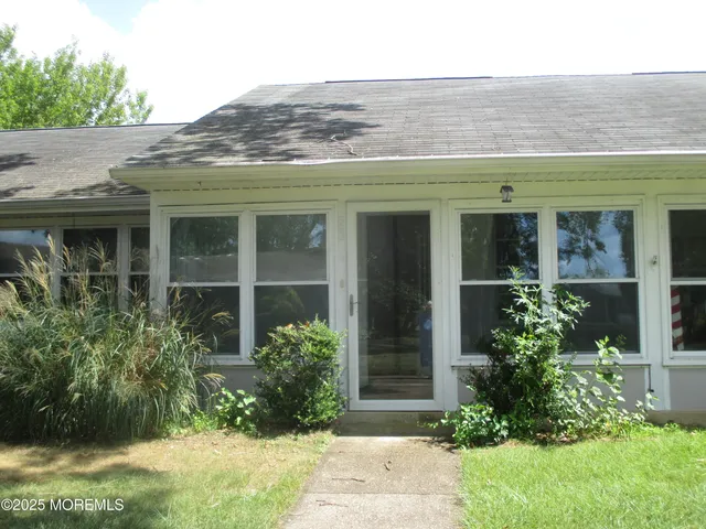 $1,850 | 662 A Plymouth Drive, Lakewood, NJ 08701