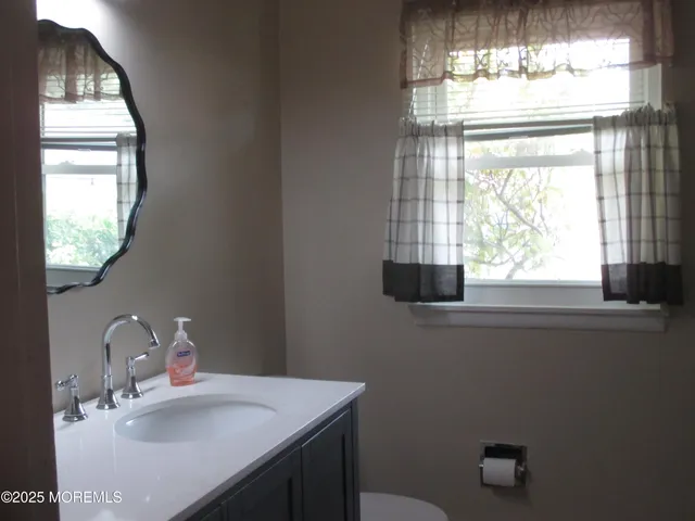 $1,850 | 662 A Plymouth Drive, Lakewood, NJ 08701