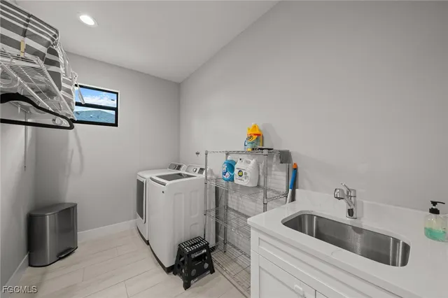 $600,000 | 1923 Southwest 8th Court, Cape Coral, FL 33991