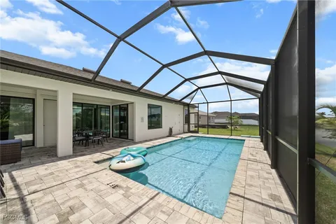 $600,000 | 1923 Southwest 8th Court, Cape Coral, FL 33991