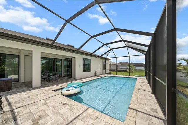 $600,000 | 1923 Southwest 8th Court, Cape Coral, FL 33991