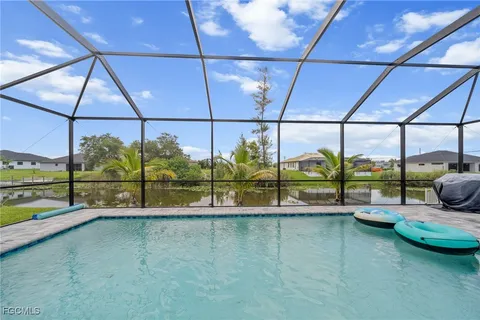 $600,000 | 1923 Southwest 8th Court, Cape Coral, FL 33991